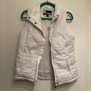White Active Vest size small puffy Fahrenheit active